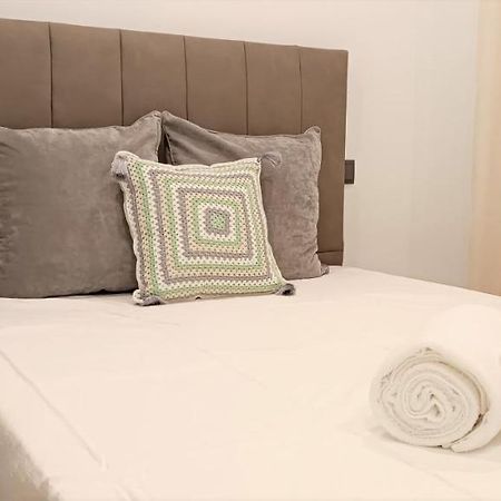 Faro Comfy Ensuite Guest House ภายนอก รูปภาพ